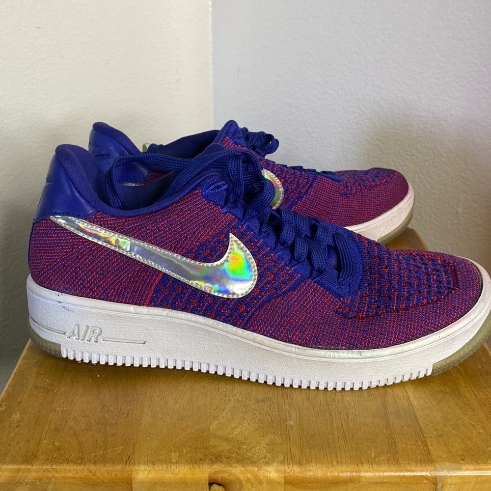 Nike Low Top Sneakers Mens 9 Silver Halographic Swoosh Blue Redish Purple